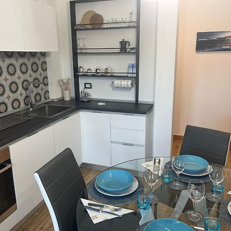 Lombardo'S Family - Free Private Parking 700M From The Station! Apartment Специя Екстериор снимка