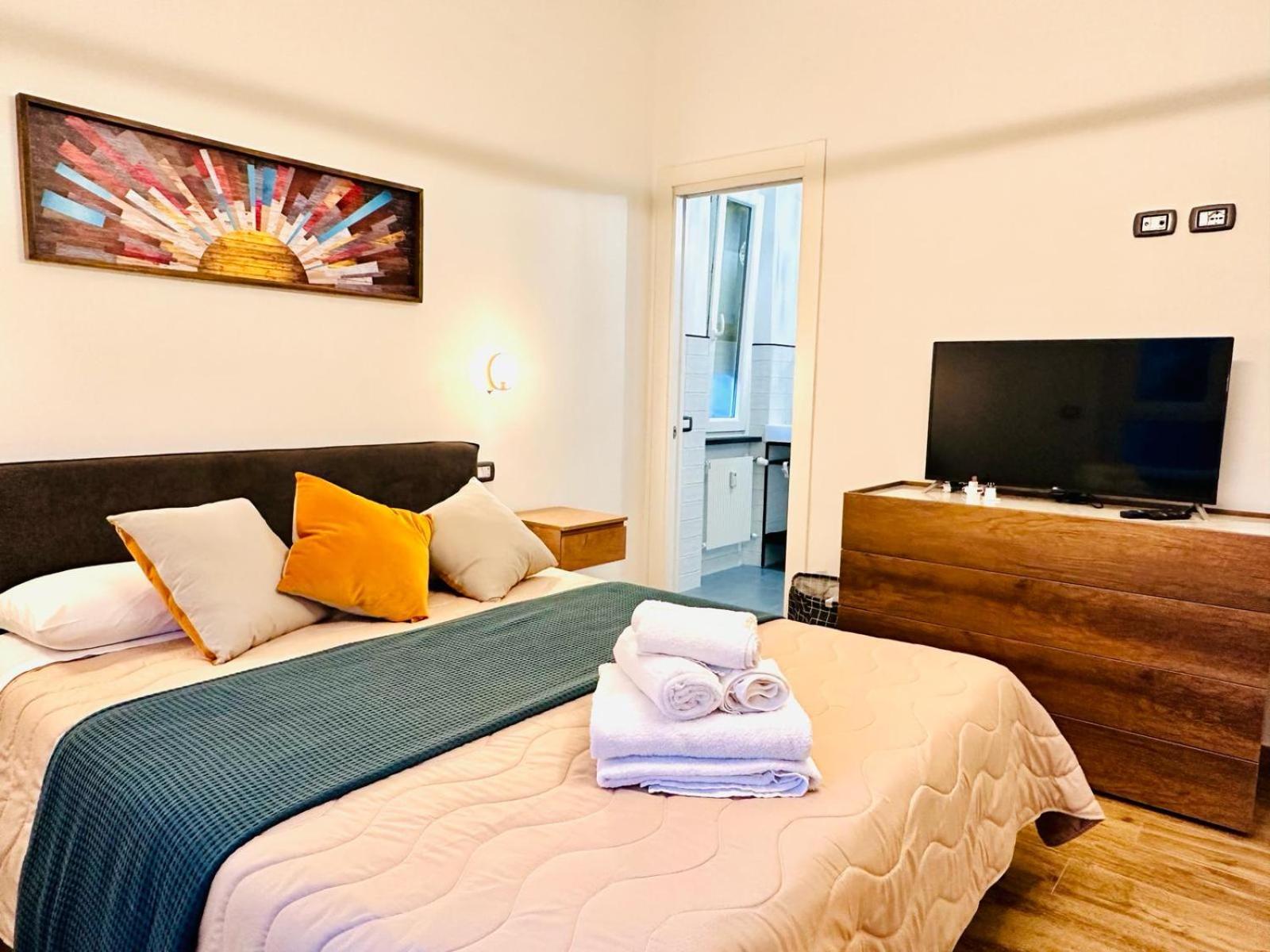 Lombardo'S Family - Free Private Parking 700M From The Station! Apartment Специя Екстериор снимка